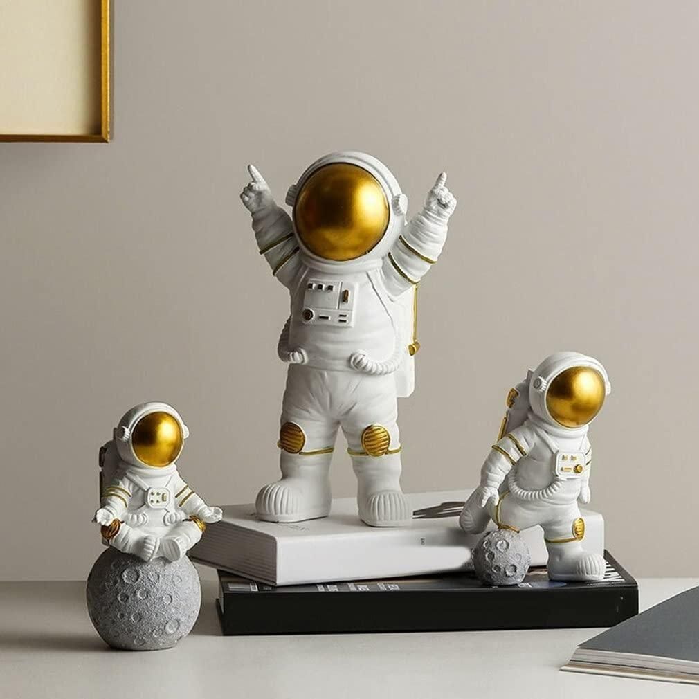 Astronaut Spaceman Statue Set of 3